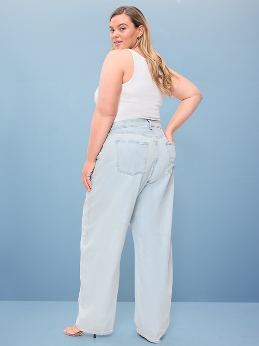Image number 6 showing, High-Waisted Rounded Wide-Leg Barrel Jeans
