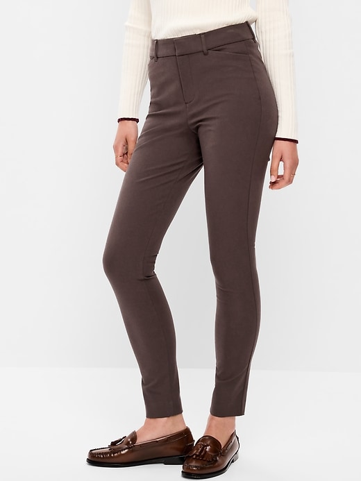 L'image numéro 2 présente Pantalon Pixie ajusté à taille haute longueur cheville