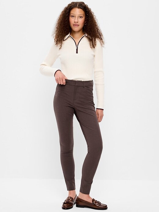 L'image numéro 1 présente Pantalon Pixie ajusté à taille haute longueur cheville