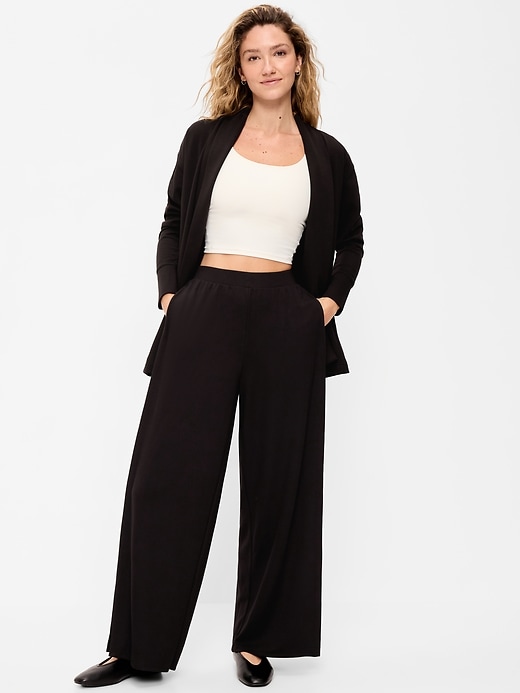 L'image numéro 1 présente Pantalon fluide à jambe large et taille haute en molleton cocooning