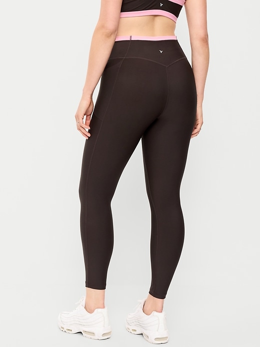 L'image numéro 3 présente Legging PowerSoft sans limites à poche à taille très haute, longueur 7/8 – Sans couture avant