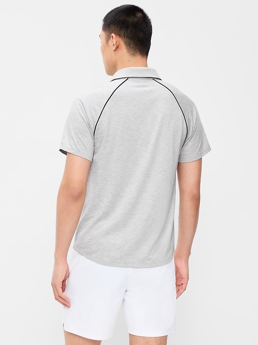 L'image numéro 2 présente Polo NuageSport