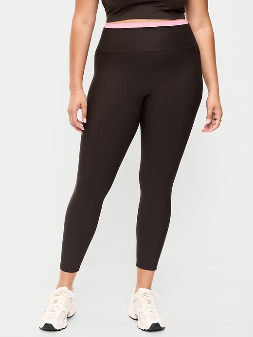 L'image numéro 4 présente Legging PowerSoft sans limites à poche à taille très haute, longueur 7/8 – Sans couture avant