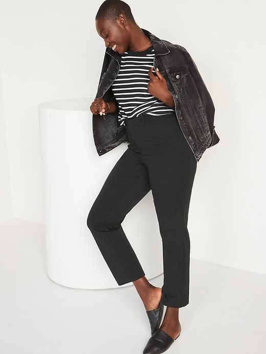 L'image numéro 3 présente Pantalon Pixie droit à taille haute