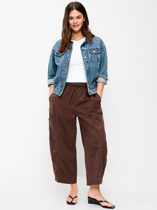 L'image numéro 5 présente Jean utilitaire à taille mi-basse élastique