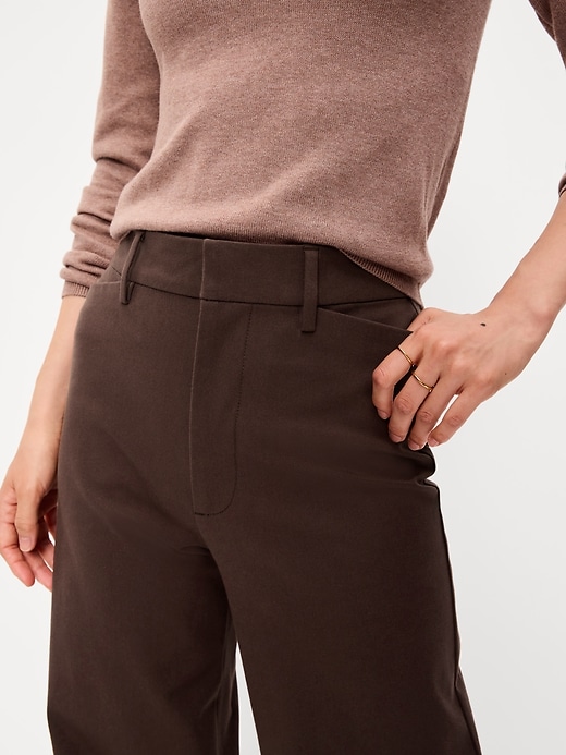 L'image numéro 5 présente Pantalon Pixie à jambe ultra-large à taille haute