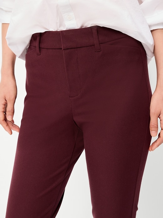 L'image numéro 5 présente Pantalon Pixie ajusté à taille haute longueur cheville