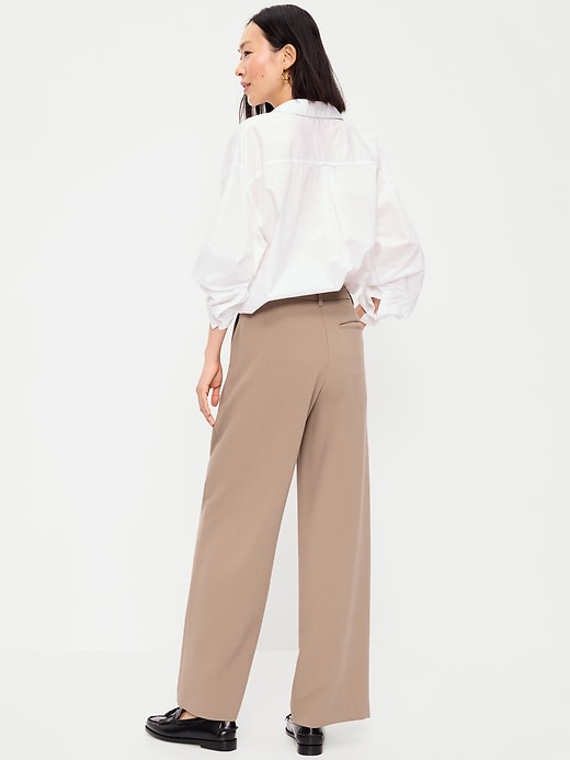 L'image numéro 3 présente Pantalon de tailleur Taylor à jambe large à taille très haute
