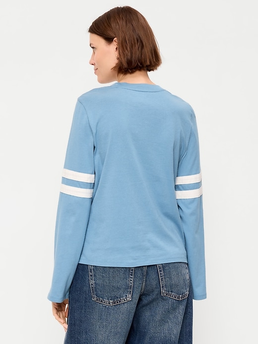 L'image numéro 2 présente T-shirt passe-partout à imprimé à manches longues