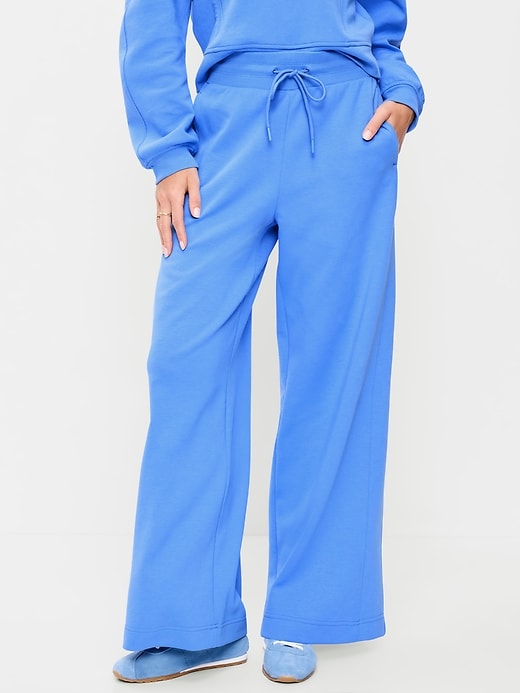 Image number 2 showing, Extra High-Waisted Dynamic Fleece Wide-Leg Sweatpants
