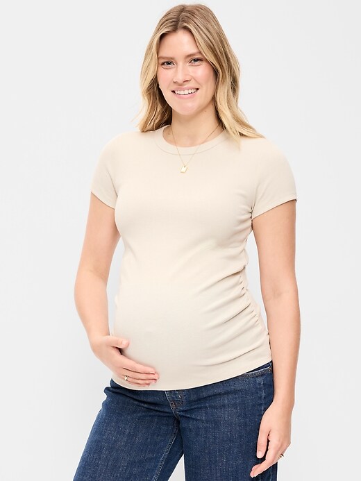 L'image numéro 1 présente T-shirt ajusté à manches courtes de maternité