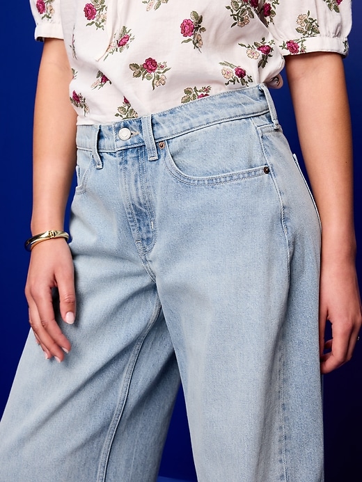 Image number 4 showing, Mid-Rise Rounded Wide-Leg Barrel Jeans