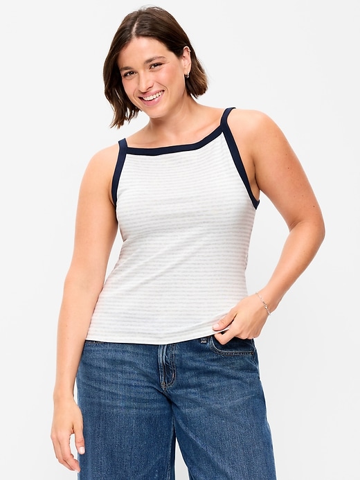 L'image numéro 4 présente Camisole ajustée à encolure tablier