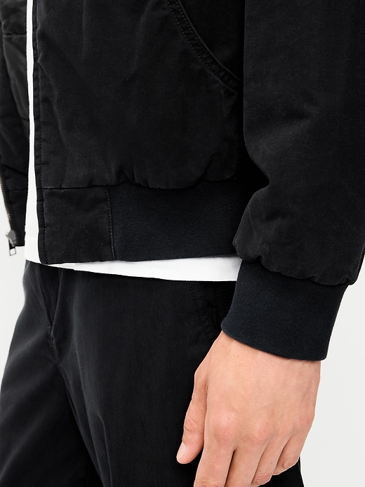 L'image numéro 6 présente Veste à capuchon surdimensionnée en toile