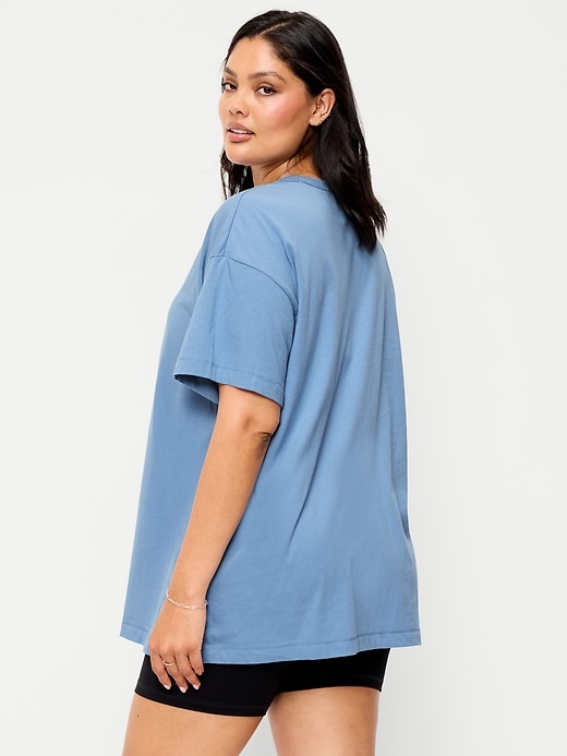 L'image numéro 6 présente T-shirt tunique passe-partout surdimensionné