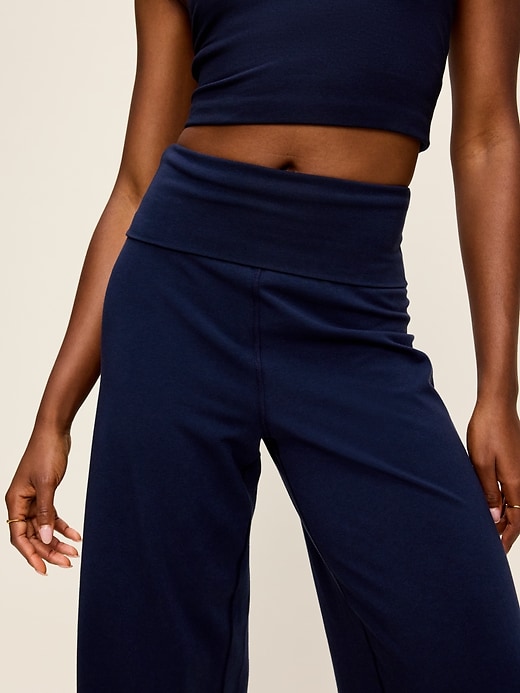 L'image numéro 5 présente Pantalon PowerChill jambe large à taille haute et rabattable