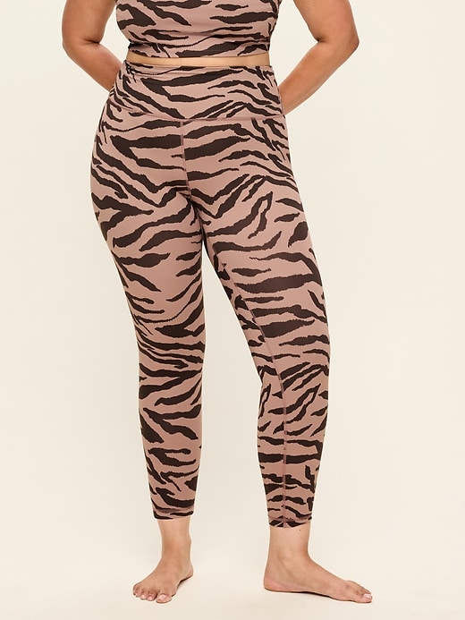 L'image numéro 5 présente Legging StudioSmooth à taille haute longueur 7/8
