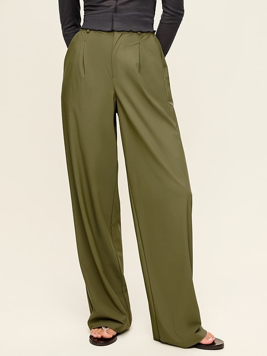 L'image numéro 1 présente Pantalon tailleur Tech Élégant à taille haute