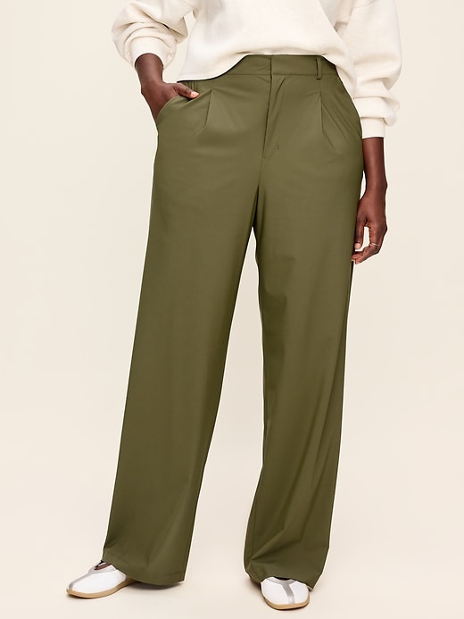 L'image numéro 6 présente Pantalon tailleur Tech Élégant à taille haute