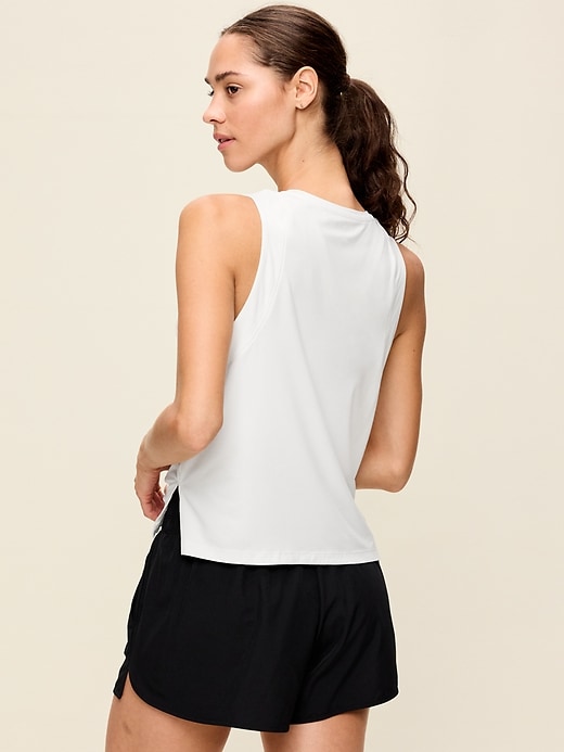 L'image numéro 2 présente T-shirt Doux nuage 94 à ourlet fendu pour Femme