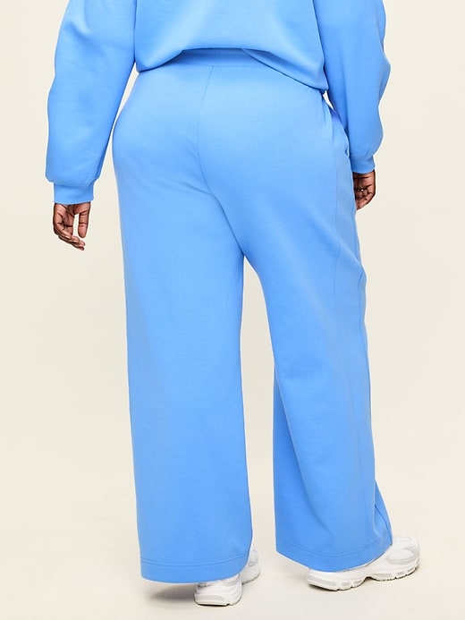 Image number 7 showing, Extra High-Waisted Dynamic Fleece Wide-Leg Sweatpants