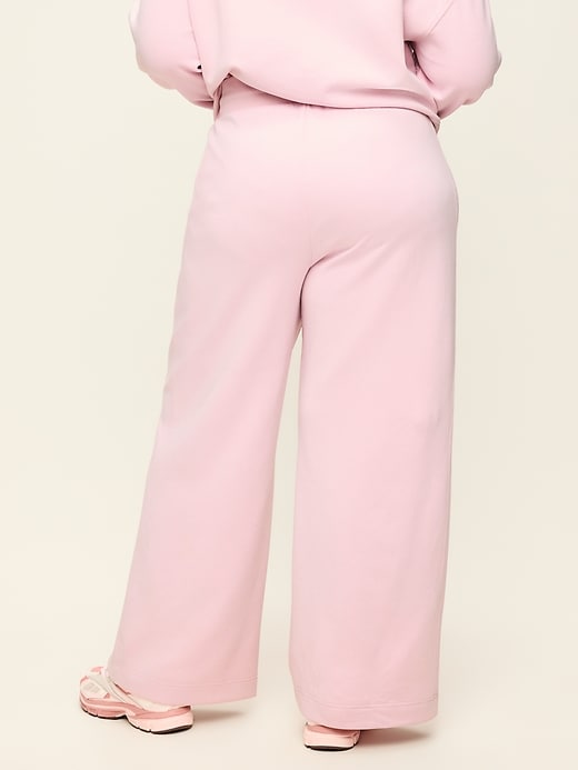 Image number 7 showing, Extra High-Waisted Dynamic Fleece Wide-Leg Sweatpants