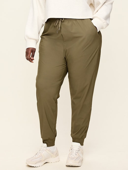 L'image numéro 6 présente Pantalon de jogging Tech Élégant à taille haute