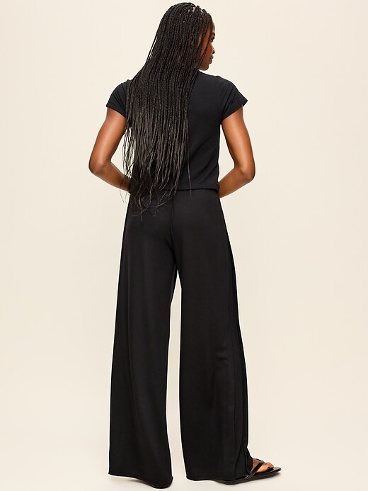 L'image numéro 3 présente Pantalon fluide à jambe large et taille haute en molleton cocooning