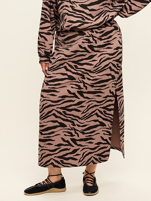 Image number 6 showing, High-Waisted Bounce Fleece Maxi Skirt