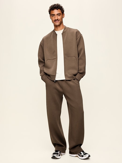 L'image numéro 2 présente Pantalon en coton ouaté coupe généreuse en molleton raffiné