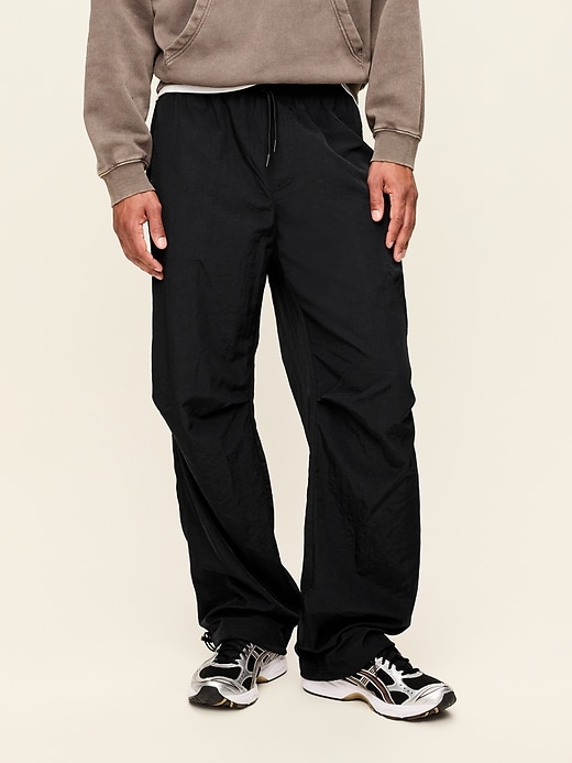 L'image numéro 1 présente Pantalon de jogging cargo Tech coupe généreuse