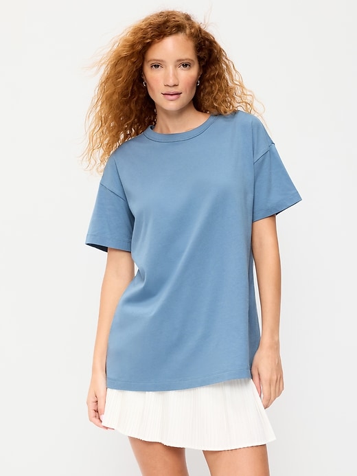 L'image numéro 1 présente T-shirt tunique passe-partout surdimensionné