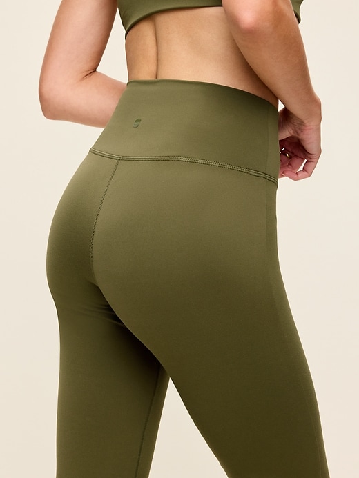 L'image numéro 4 présente Legging StudioSmooth évasé à taille haute