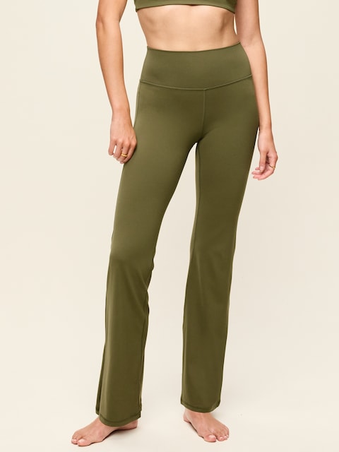 High-Waisted StudioSmooth Flare Leggings