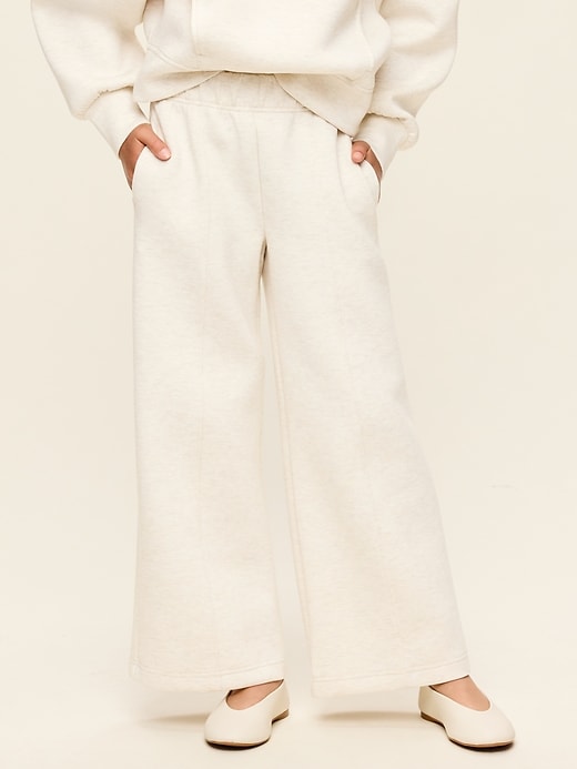 L'image numéro 1 présente Pantalon jambe large à taille haute en molleton raffiné pour fille