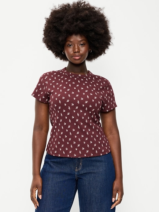 L'image numéro 6 présente T-shirt court moulant