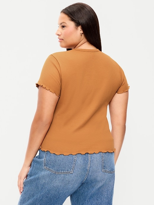 L'image numéro 9 présente T-shirt ajusté court en tricot gaufré