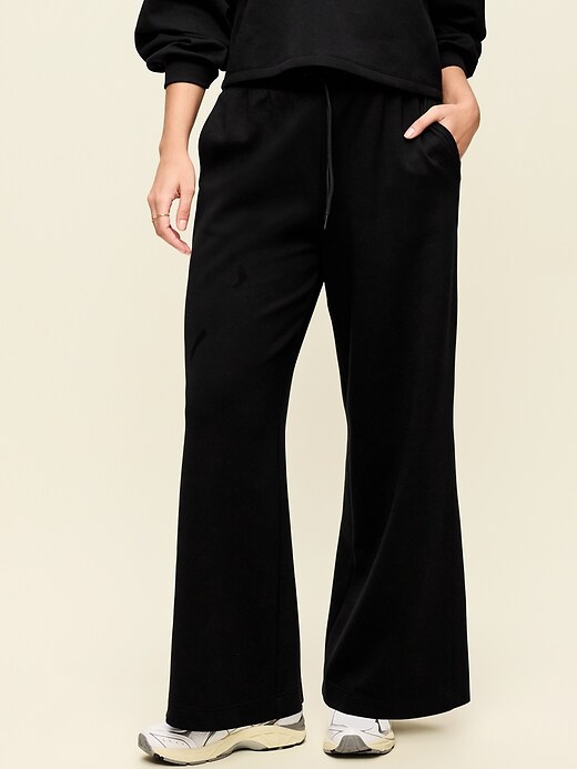 L'image numéro 2 présente Pantalon en molleton dynamique à très taille haute et à jambe large