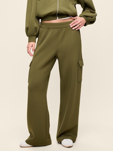High-Waisted Bounce Fleece Wide-Leg Cargo Sweatpants