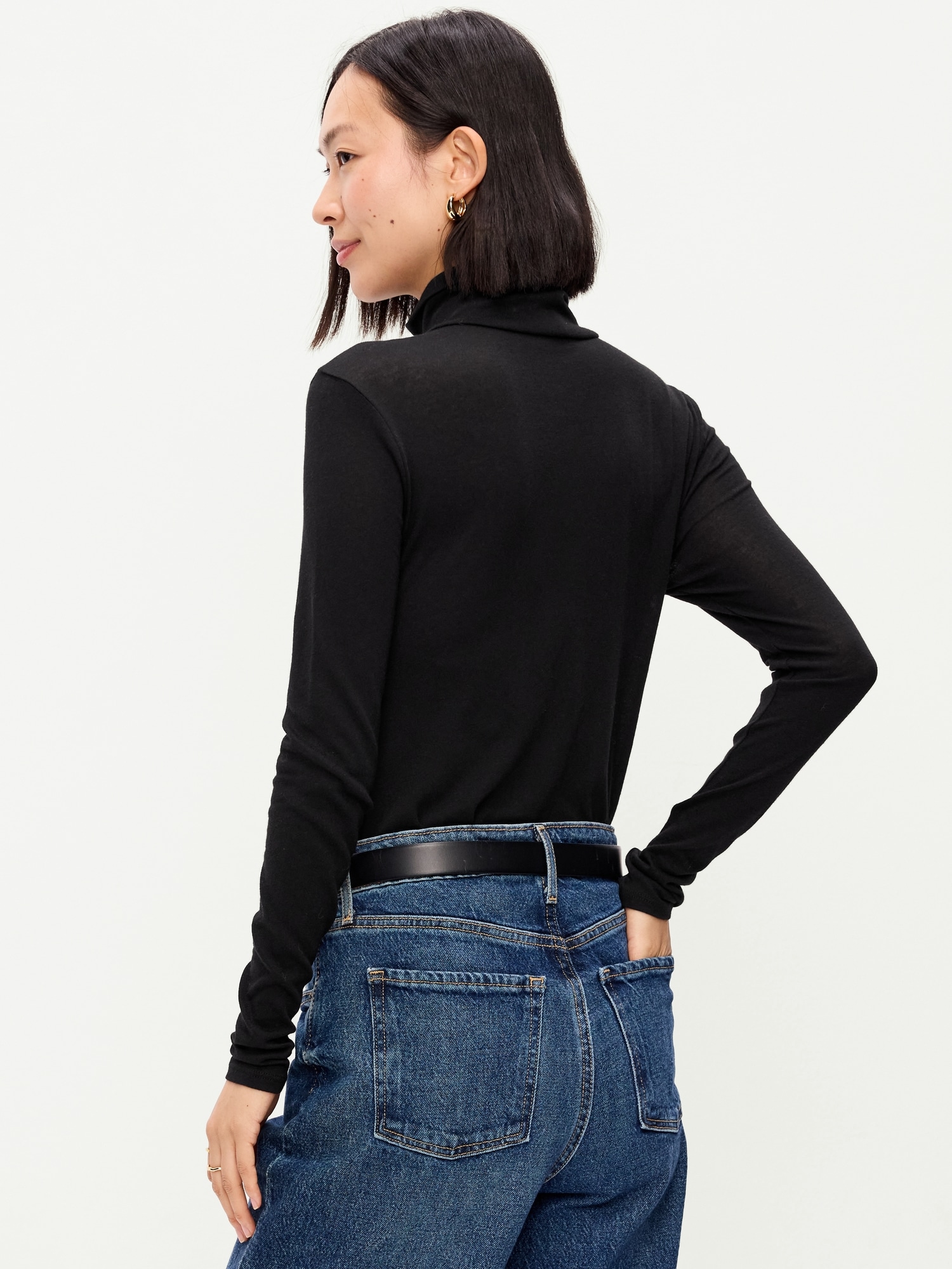 Slim-Fit Ribbed Turtleneck