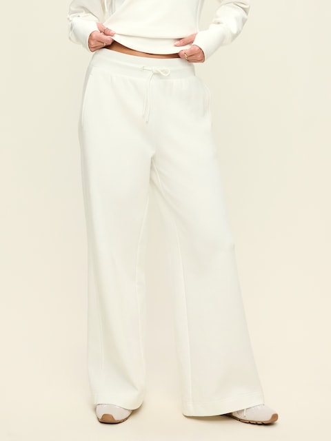 Extra High-Waisted Dynamic Fleece Wide-Leg Sweatpants