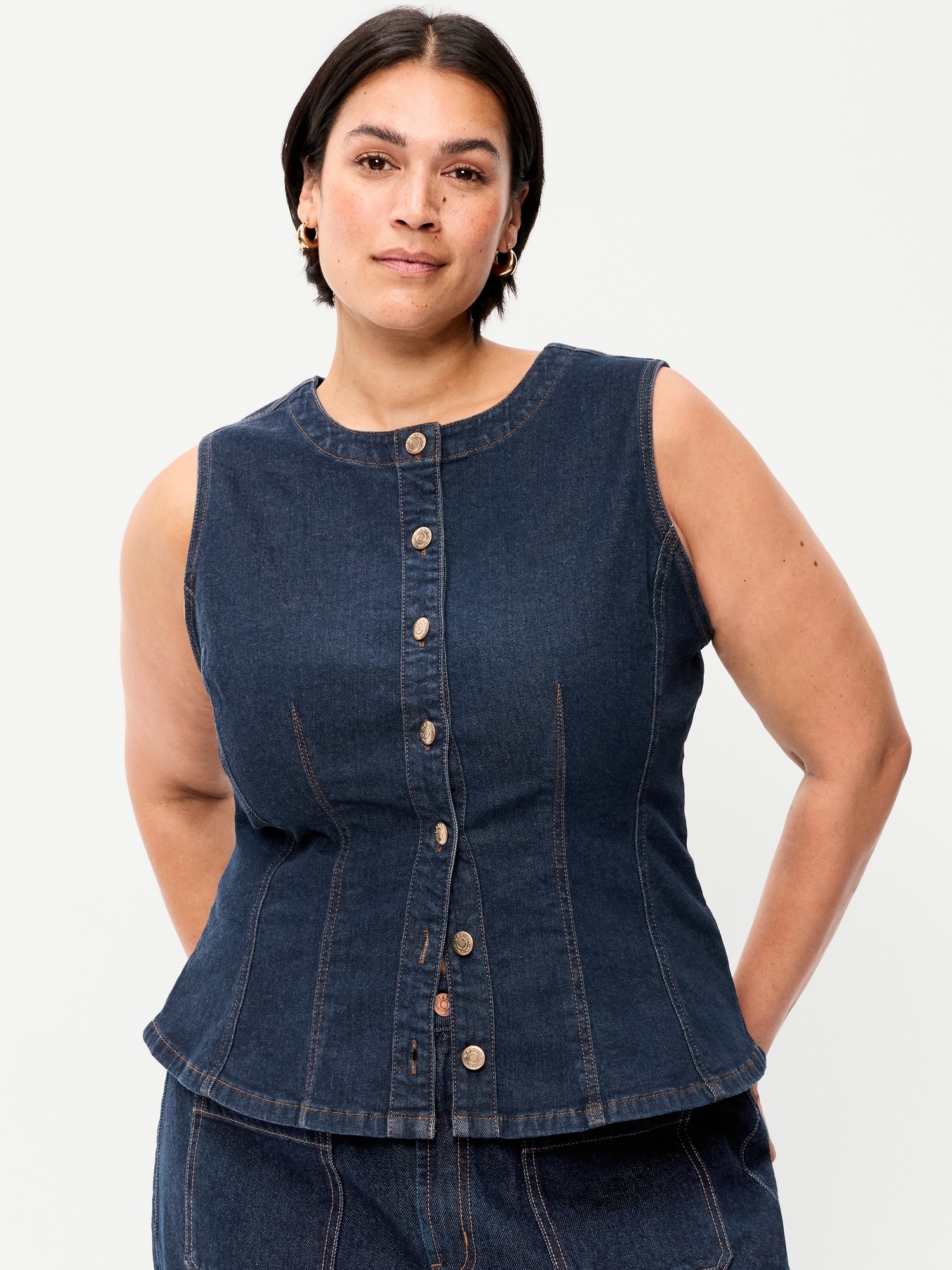 Fitted Sleeveless Button-Front Top