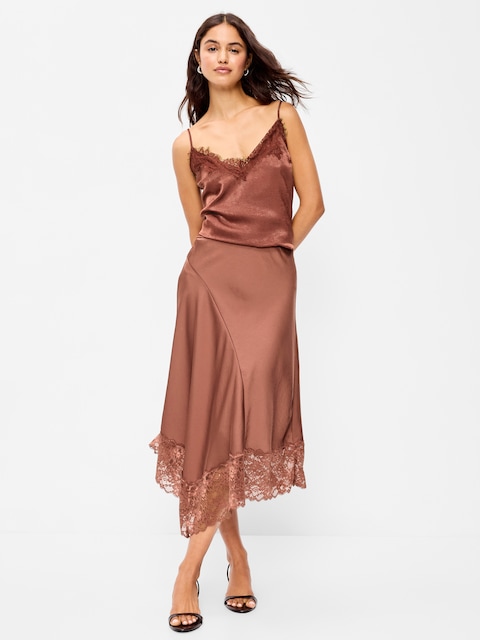 JUPE MI-LONGUE EN SATIN À OURLET ASYMÉTRIQUE